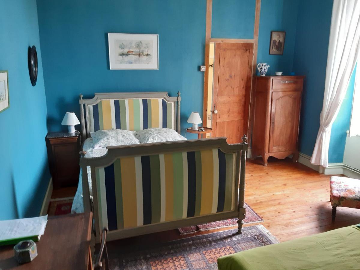 Le Logis Bed & Breakfast Les Pineaux Екстериор снимка